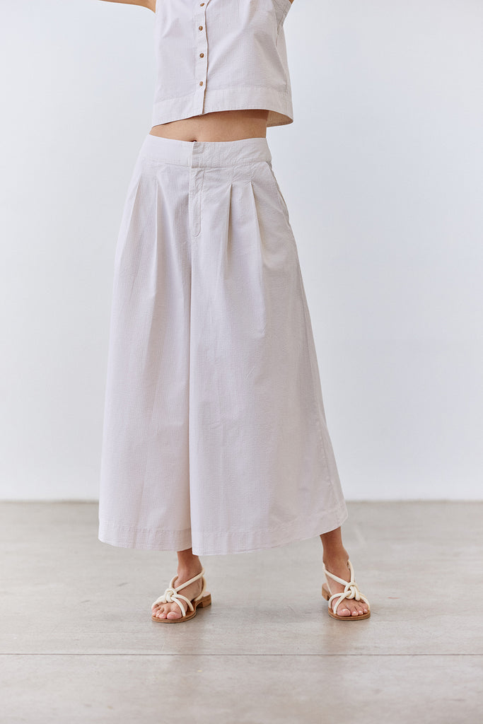 Pleated Wide-Leg Seersucker Cotton Trousers - Crudo